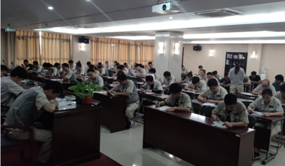 素質(zhì)就業(yè)，技能立業(yè)